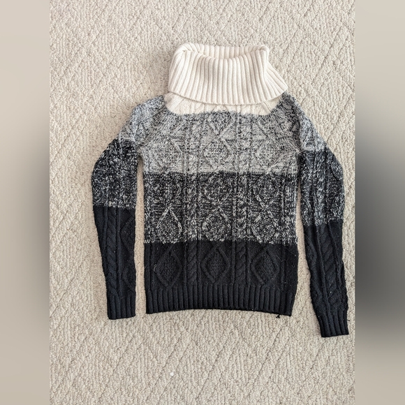 RW&CO turtleneck sweater, XS - Picture 1 of 4